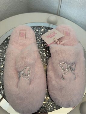 LoveShackFancy PINK Women’s Pink Fuzzy Slippers with Crystal Bow Accent SIZE XL
